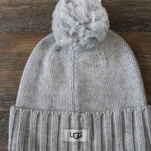 NWT UGG POM KNIT HAT GRAY OSFA
